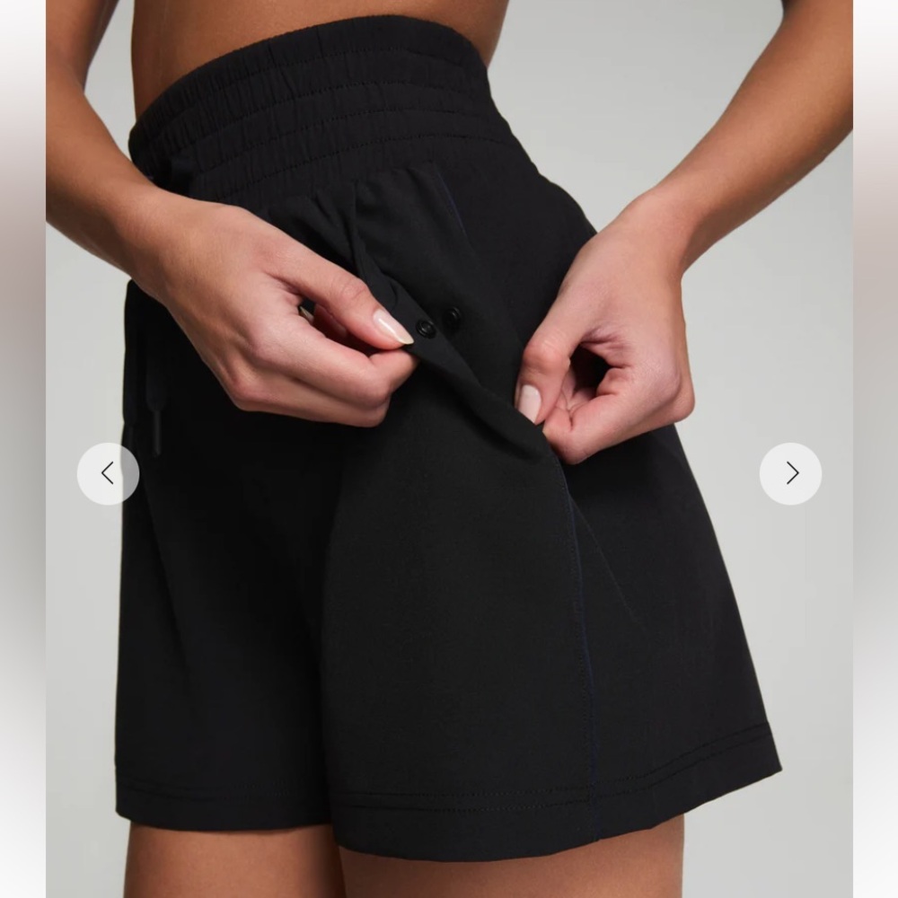 SPANX On the Move Black 4” Shorts - Picture 3 of 11